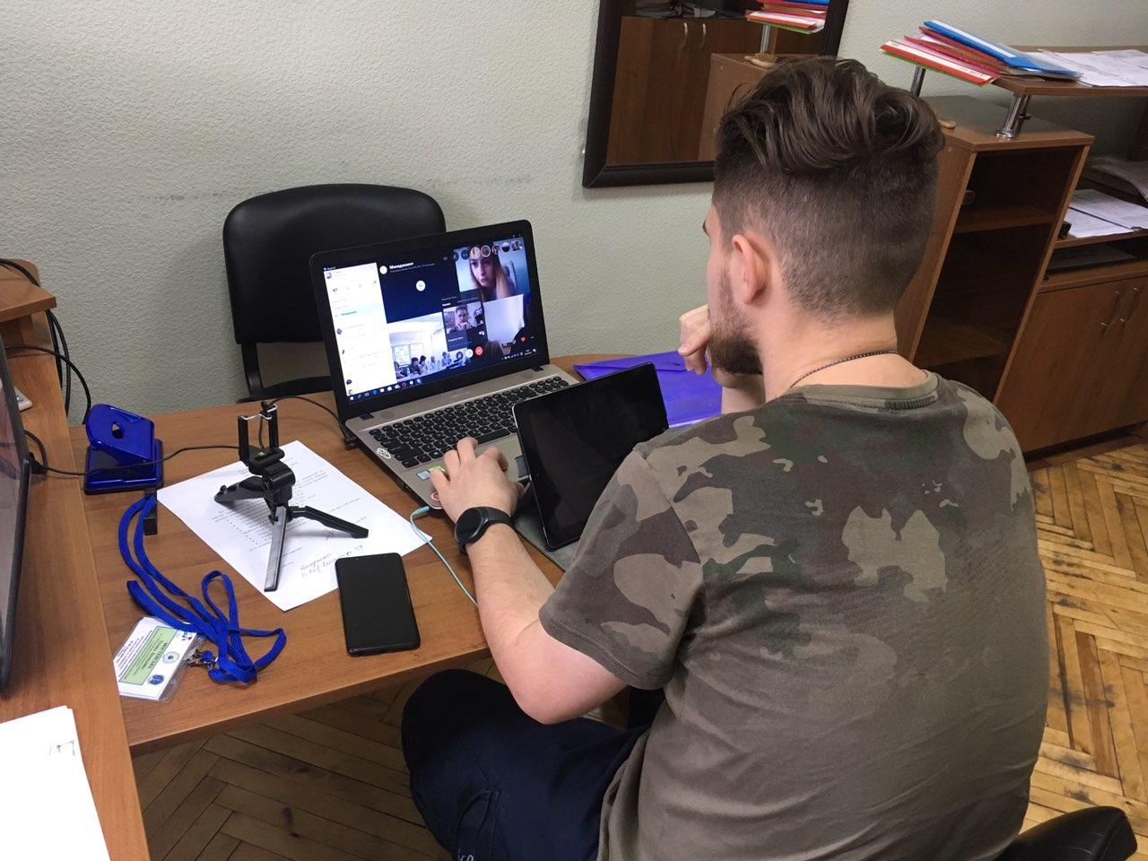 Учасники Міжнародного конкурсу студентських наукових робіт